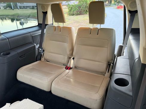Used 2019 Ford Flex Limited image 18