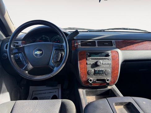 Used 2010 Chevrolet Suburban LS w/ Interior Plus Package image 10