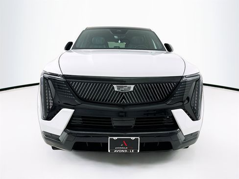 Used 2025 Cadillac Escalade IQ Sport 2 w/ LPO, ONYX Package image 2