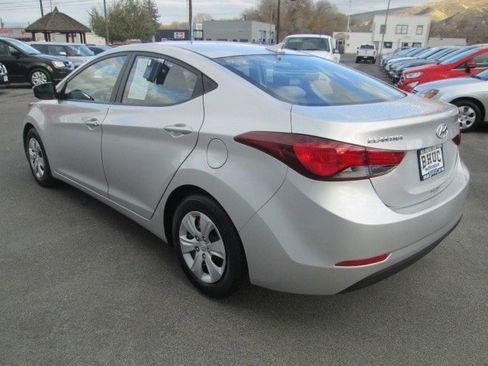 Used 2016 Hyundai Elantra SE image 4