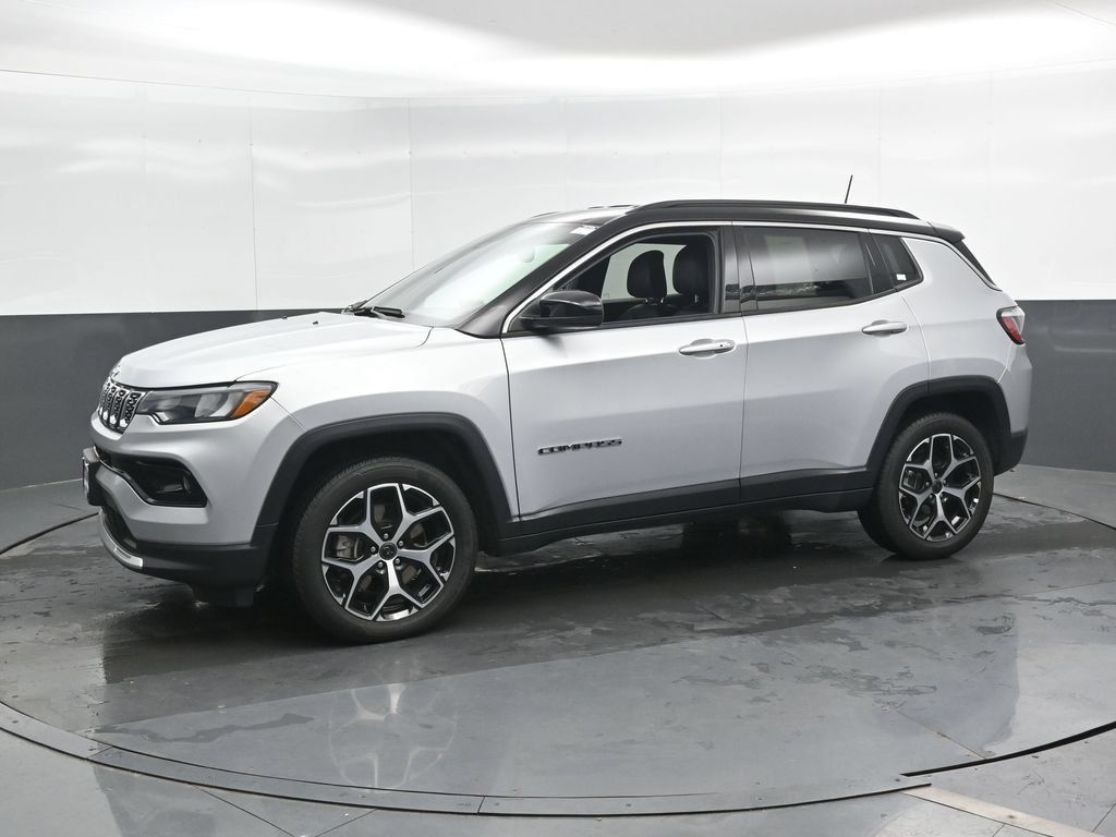 Used 2025 Jeep Compass Limited AWD/4WD image 9