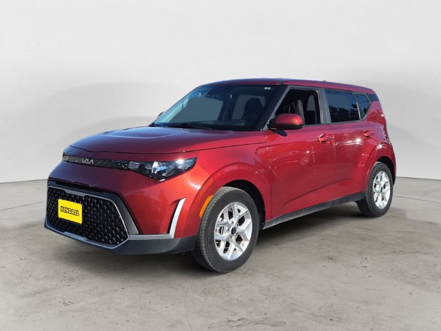 Used 2024 Kia Soul LX w/ Option Group 015 FWD image 1