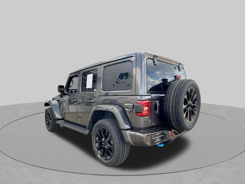 Used 2021 Jeep Wrangler Unlimited Sahara AWD/4WD image 9