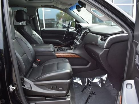 Used 2019 Chevrolet Tahoe Premier w/ RST 6.2L Performance Edition AWD/4WD image 50