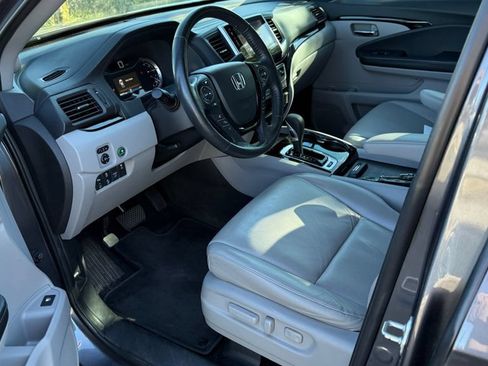 Used 2018 Honda Ridgeline RTL-E image 3