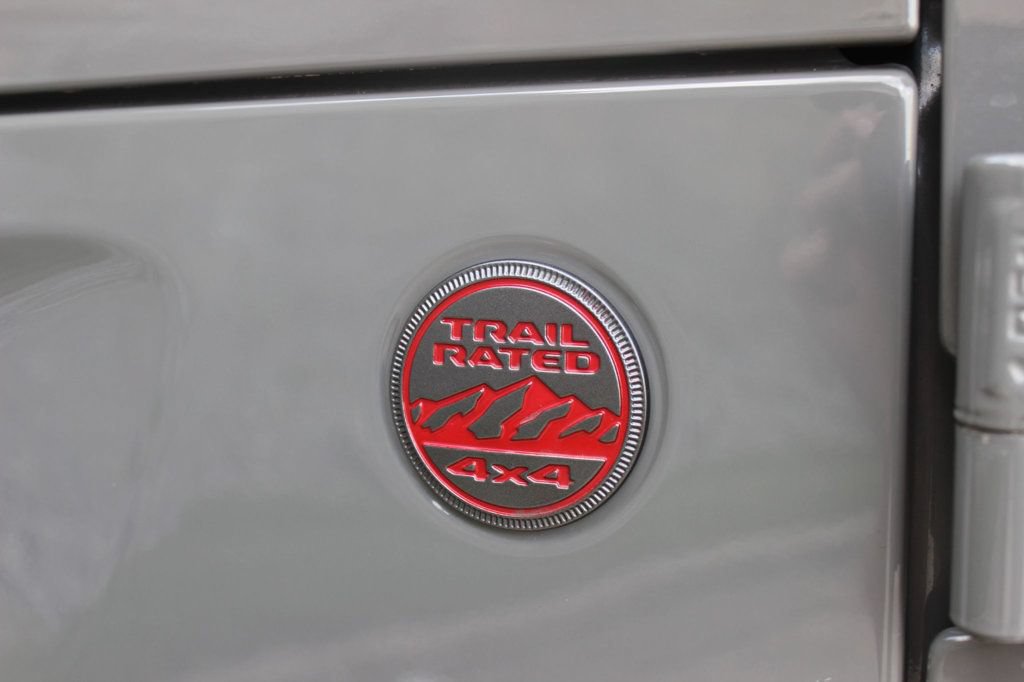 Used 2021 Jeep Gladiator Rubicon AWD/4WD image 40
