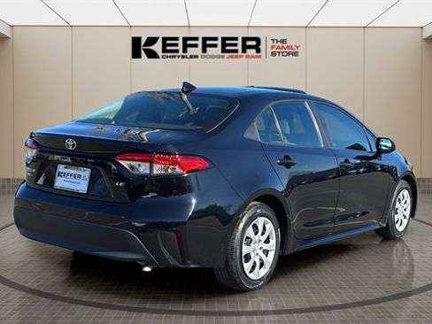Used 2023 Toyota Corolla LE image 5