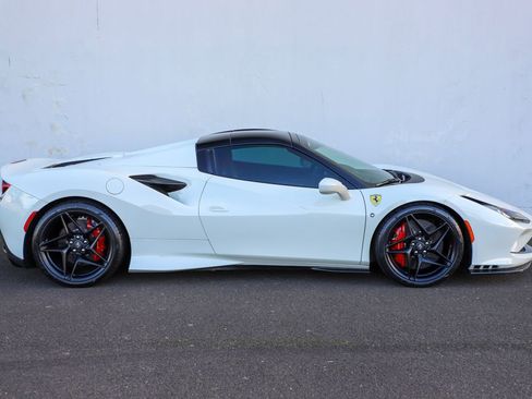 Certified 2021 Ferrari F8 Tributo image 16