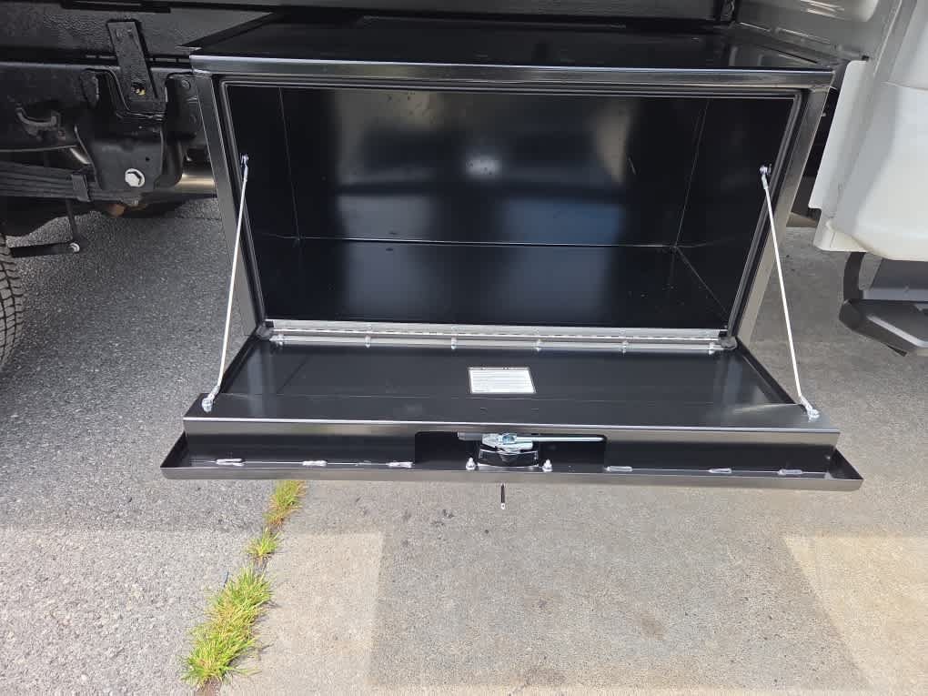 New 2025 Ford F350 XL w/ XL Chrome Package AWD/4WD image 6