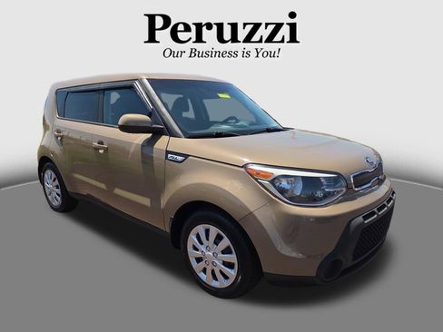 Used 2015 Kia Soul FWD image 1