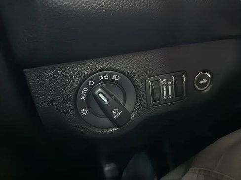 Used 2022 Dodge Challenger GT RWD image 21