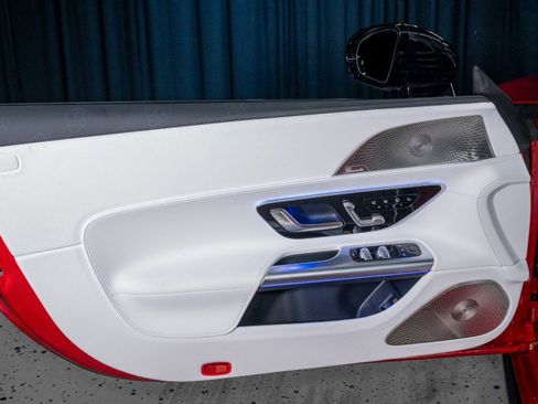 New 2026 Mercedes-Benz Maybach SL 680 image 17