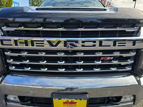 Certified 2020 Chevrolet Silverado 3500 LTZ w/ LTZ Plus Package image 38