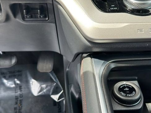 Used 2025 Ford Expedition Max Active AWD/4WD image 36
