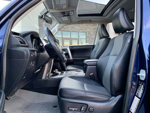 Used 2016 Toyota 4Runner SR5 Premium image 29