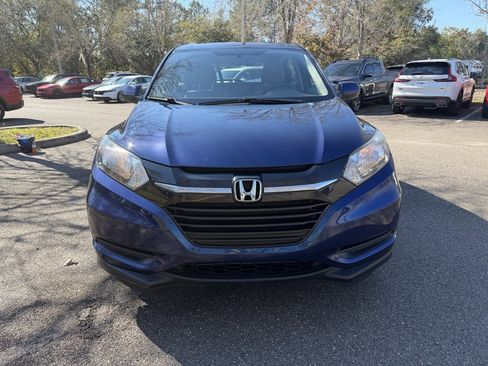 Used 2017 Honda HR-V LX image 2