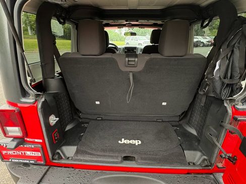 Used 2017 Jeep Wrangler Sport AWD/4WD image 25