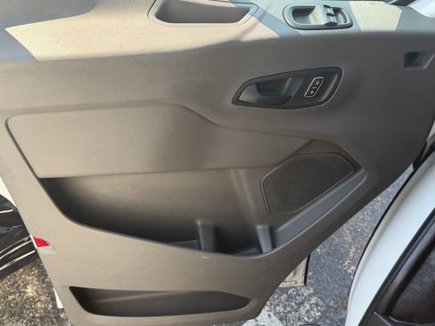 Used 2025 Ford Transit 250 Low Roof w/ Exterior Upgrade Package RWD image 30