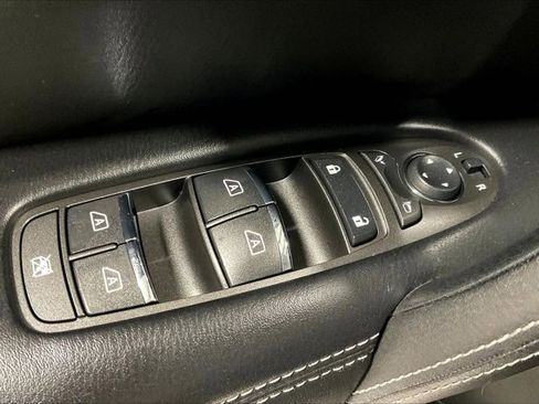 Used 2018 Nissan Armada Platinum w/ Captain Seat Package image 41