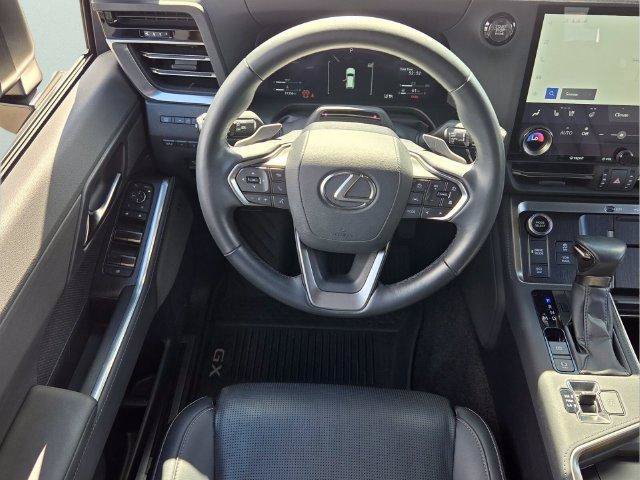 Used 2024 Lexus GX 550 w/ Accessory Package (2T) AWD/4WD image 15