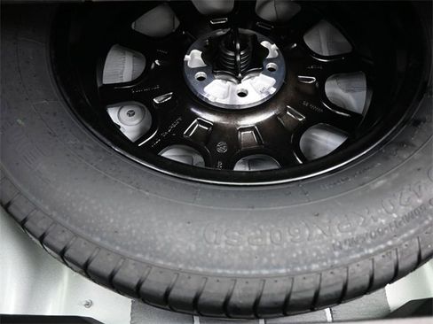 New 2026 Volkswagen Tiguan SE image 16