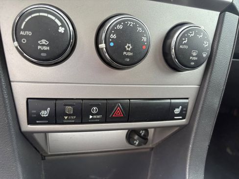 Used 2009 Dodge Avenger SXT w/ Premium Convenience Group FWD image 31