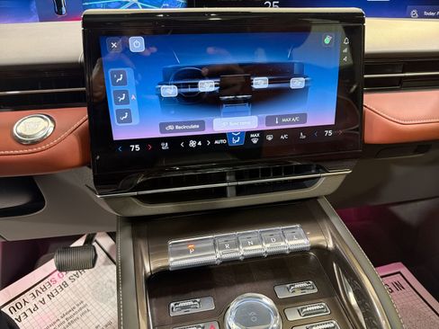 Used 2024 Lincoln Nautilus Black Label image 20