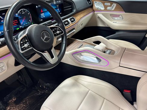 Used 2023 Mercedes-Benz GLS 450 4MATIC image 13