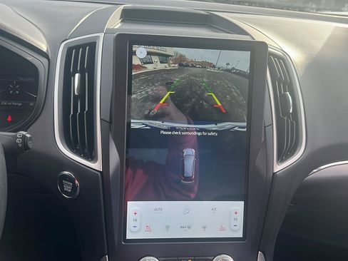 Used 2022 Ford Edge SEL w/ Convenience Package image 26