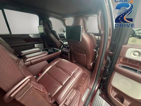 Used 2018 Lincoln Navigator Black Label w/ Cargo Package AWD/4WD image 14