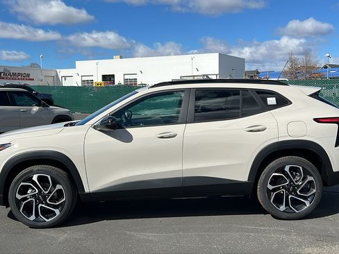 New 2026 Chevrolet Trax RS w/ Driver Confidence Package FWD image 8