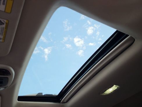 Used 2020 Subaru Outback Touring XT image 33