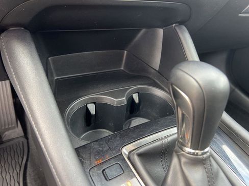 Used 2023 MAZDA MAZDA3 Hatchback w/Premium Plus Pkg image 22