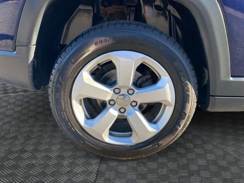 Used 2018 Jeep Compass Latitude w/ Cold Weather Group image 35