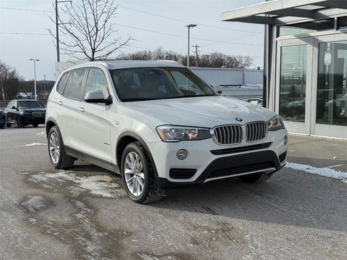 Used 2017 BMW X3 sDrive28i image 1