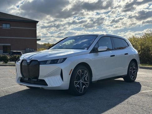 New 2026 BMW iX xDrive45 w/ Premium Package image 3