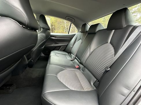 Used 2024 Toyota Camry SE image 23