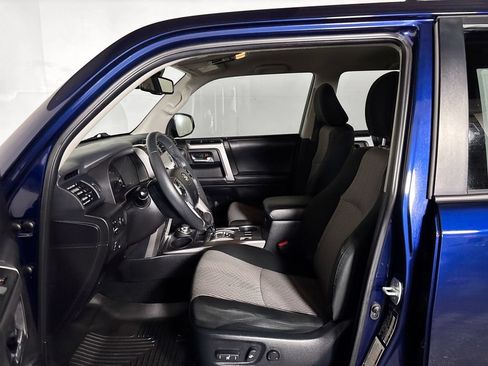 Used 2021 Toyota 4Runner SR5 AWD/4WD image 11