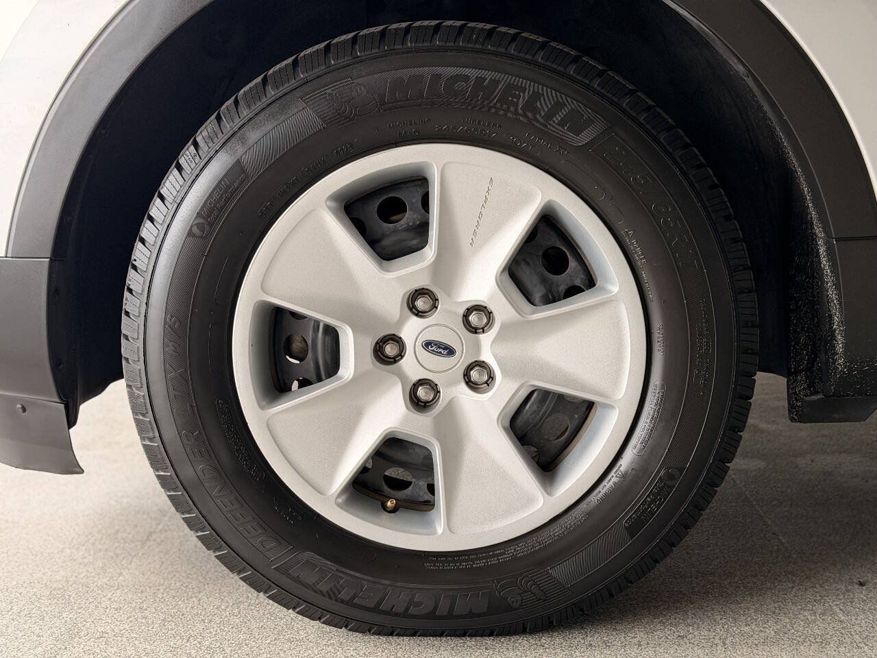 Used 2013 Ford Explorer FWD image 32
