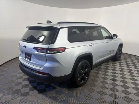Certified 2023 Jeep Grand Cherokee L Laredo AWD/4WD image 5