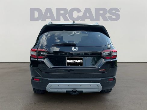 Used 2025 Honda Pilot TrailSport image 6