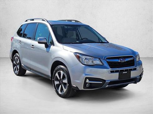 Used 2018 Subaru Forester 2.5i Premium image 3