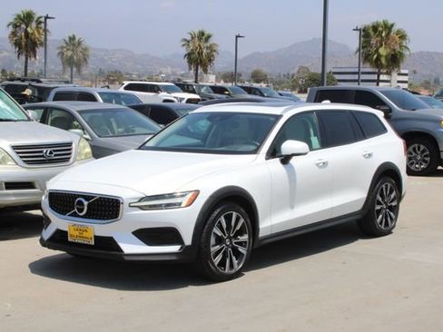 Used 2020 Volvo V60 T5 Cross Country w/ Protection Package Premier AWD/4WD image 19