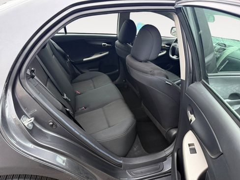 Used 2012 Toyota Corolla S image 18