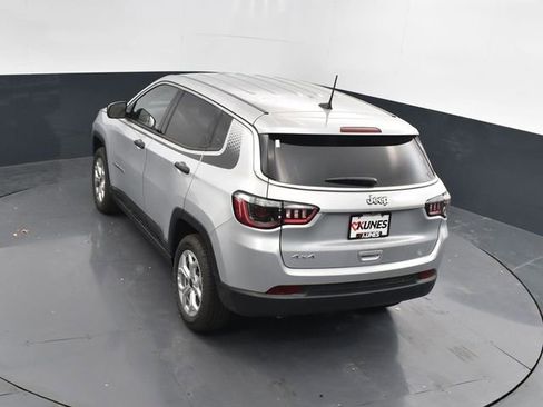 New 2025 Jeep Compass Sport w/ Mopar Graphics Package image 39