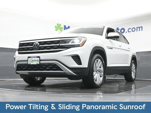 Used 2023 Volkswagen Atlas Cross Sport SE w/ Panoramic Sunroof Package FWD image 8
