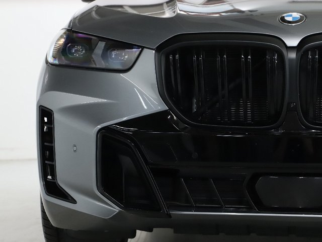 Used 2026 BMW X5 M60i AWD/4WD image 7