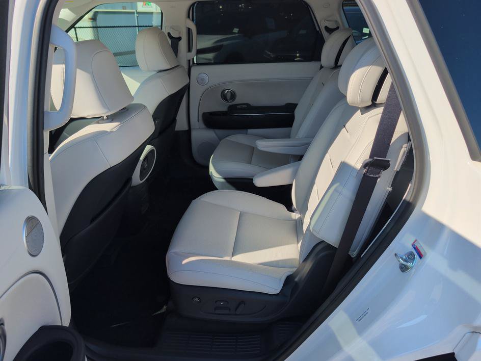 Used 2026 Hyundai Palisade Calligraphy AWD/4WD image 9