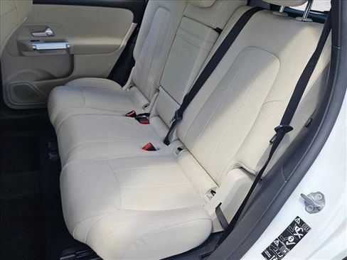 Used 2023 Mercedes-Benz GLB 250 image 17
