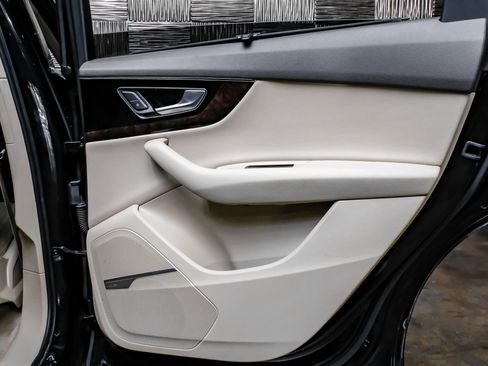 Used 2019 Audi Q7 3.0T Premium Plus w/ Premium Plus Package image 50